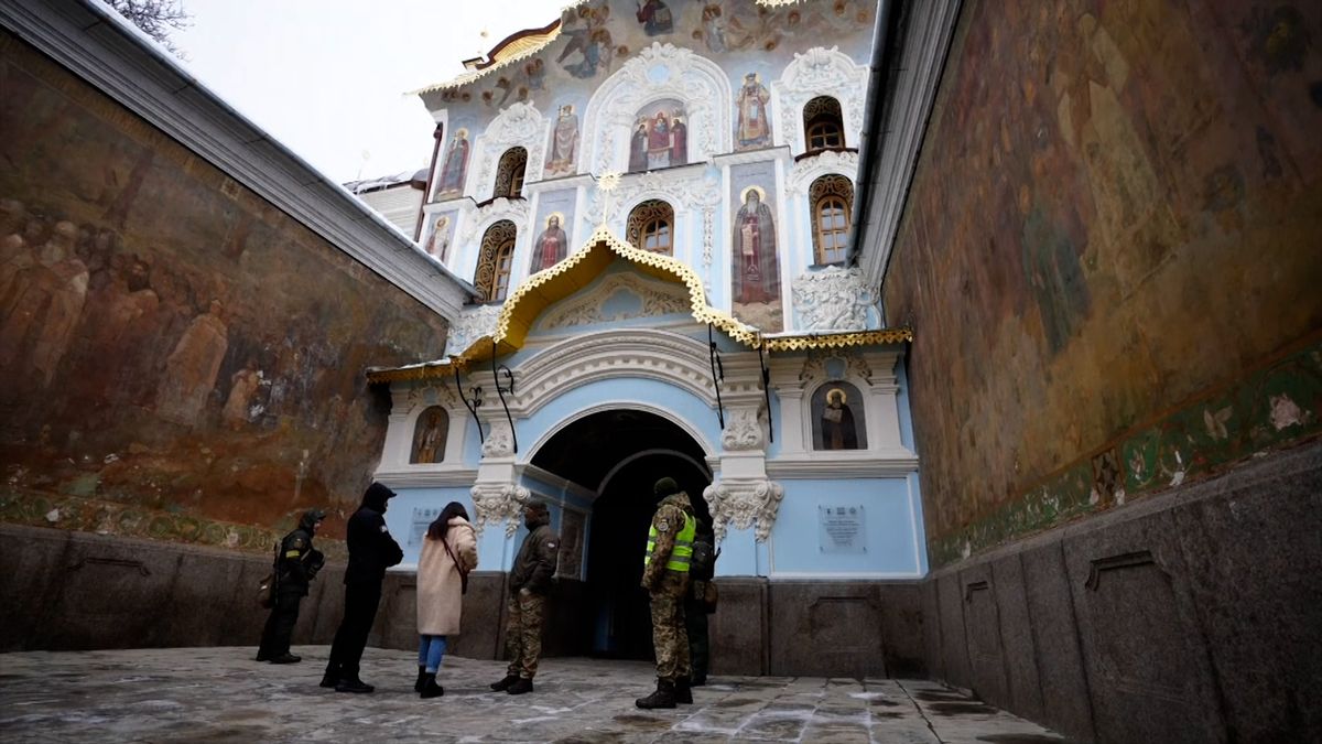 Razie v pravoslavném klášteře. Nechceme tu centrum ruského světa, hlásí ukrajinská tajná služba